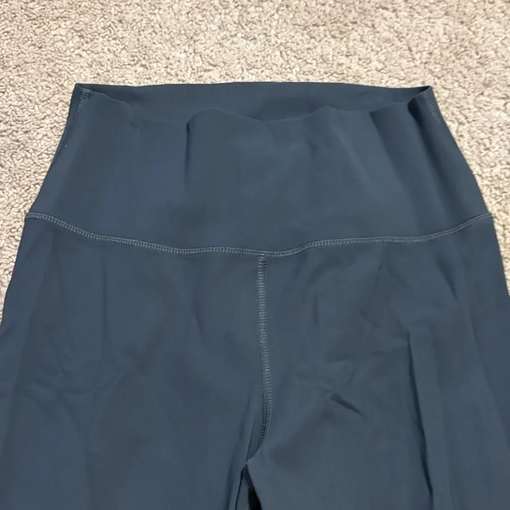 ALO High-waist ripped warrior legging Gray Medium